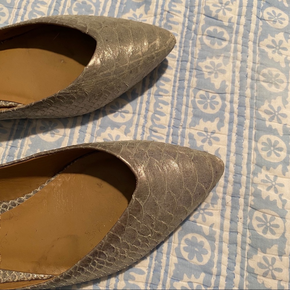 DKNY leather flats, size 9